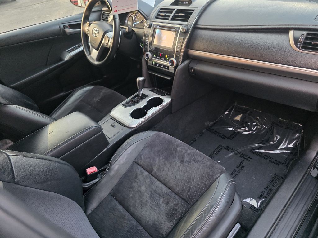 2012 Toyota Camry Image 28