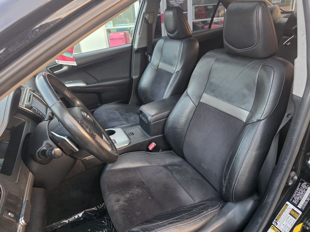 2012 Toyota Camry Image 34