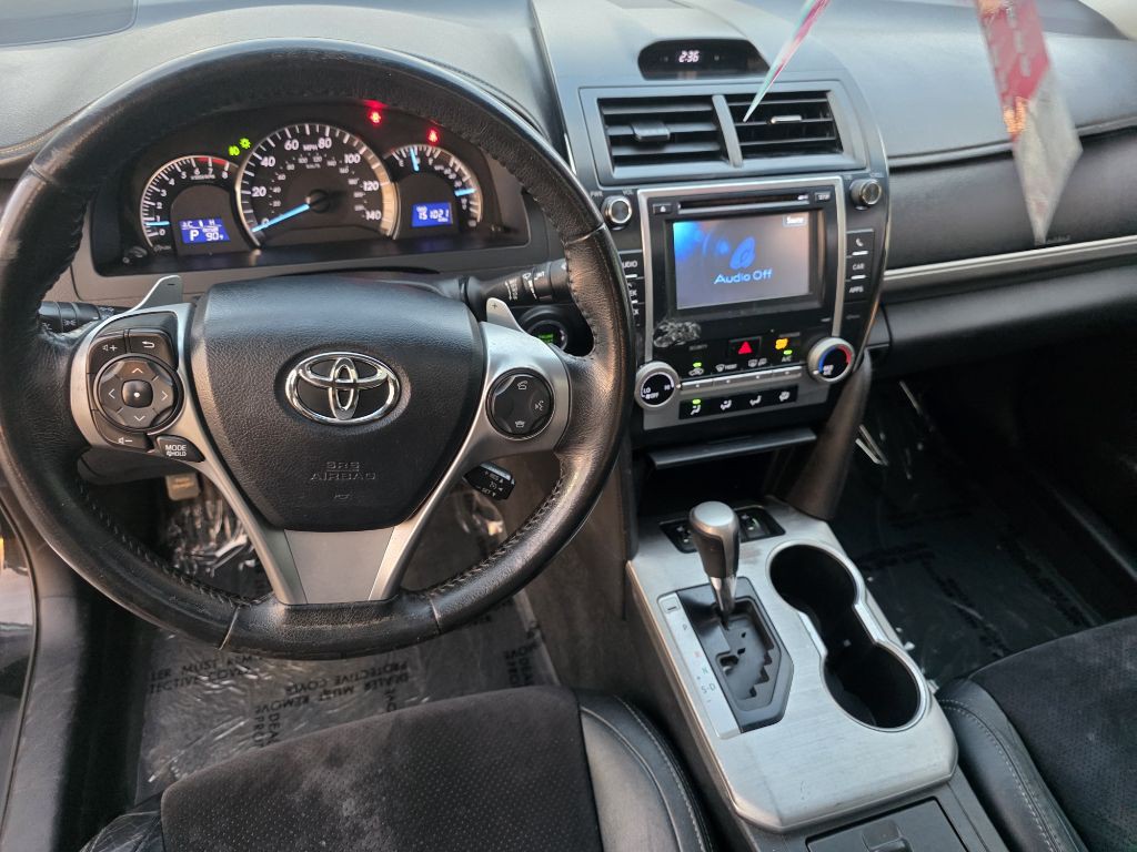 2012 Toyota Camry Image 35