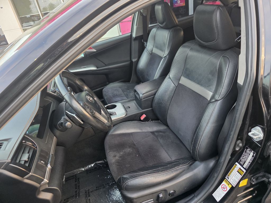 2012 Toyota Camry Image 45