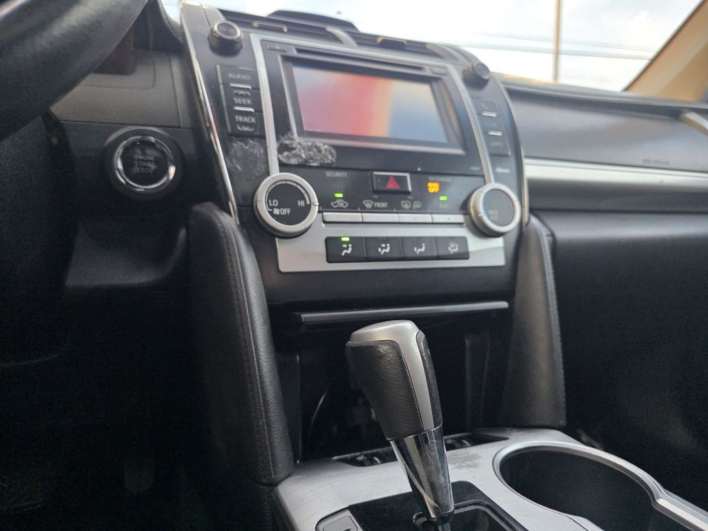 2012 Toyota Camry Image 48