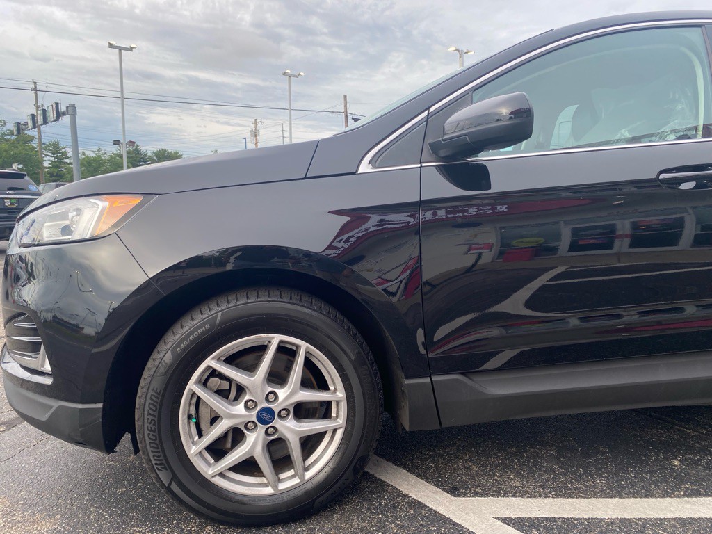 2021 Ford Edge Image 15