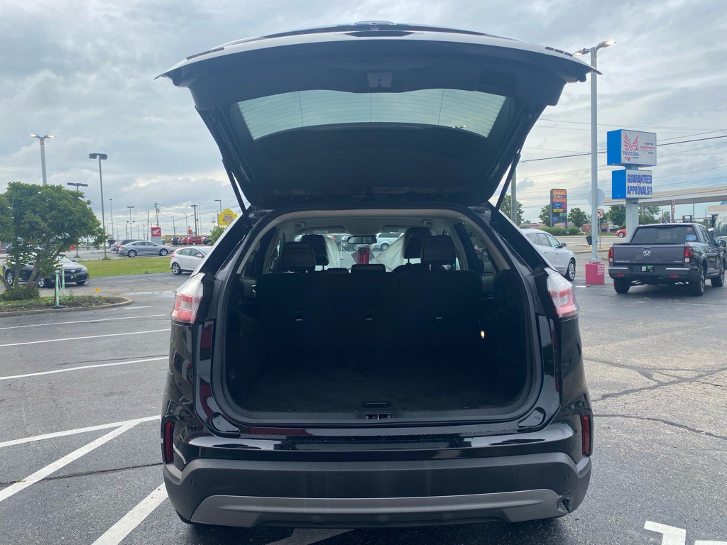 2021 Ford Edge Image 16