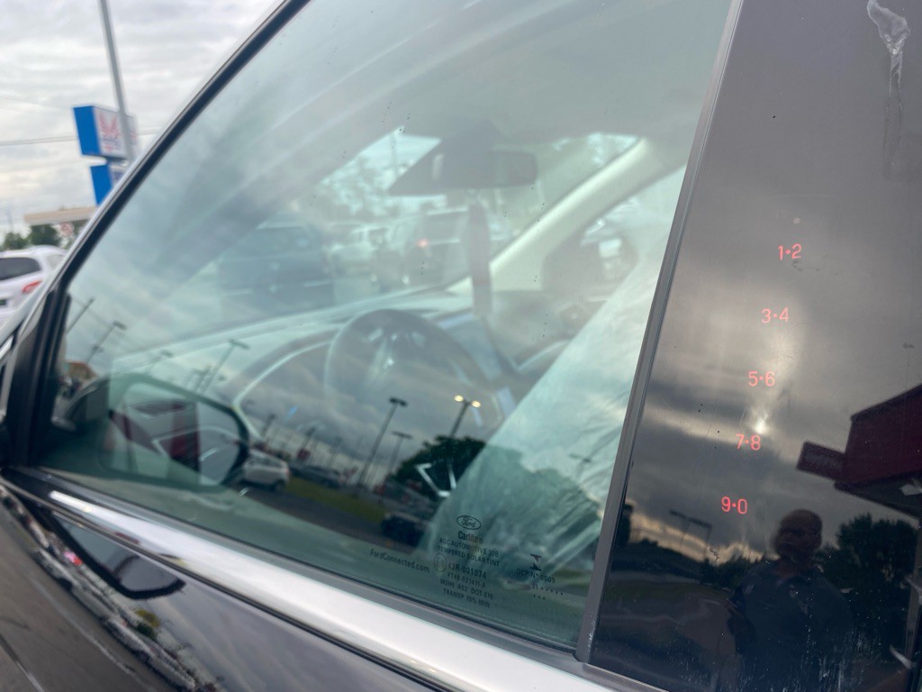 2021 Ford Edge Image 21
