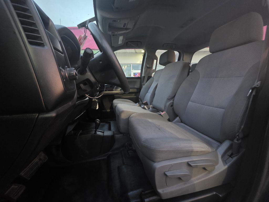 2015 Chevrolet Silverado 1500 Image 32