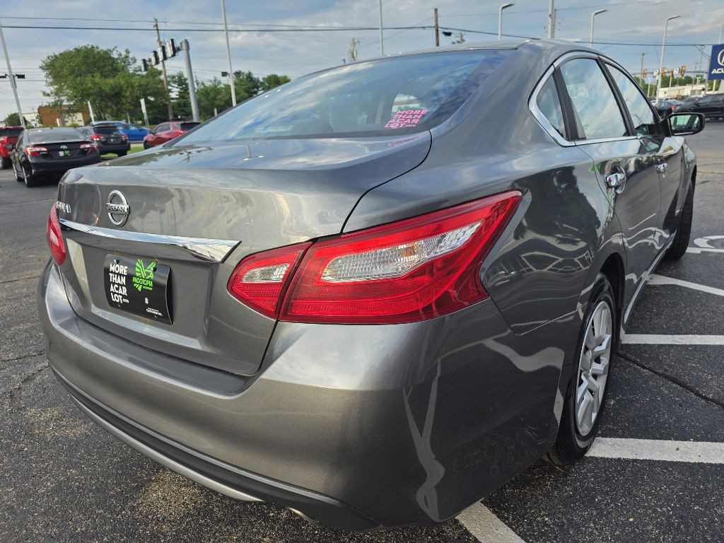 2017 Nissan Altima Image 15