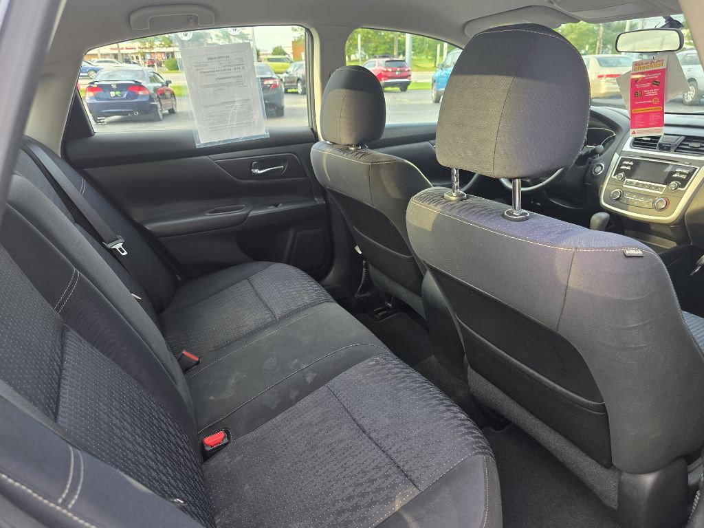 2017 Nissan Altima Image 24
