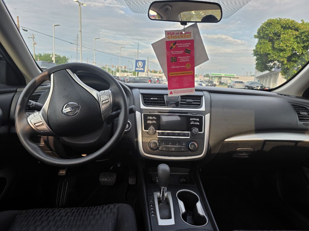 2017 Nissan Altima Image 26