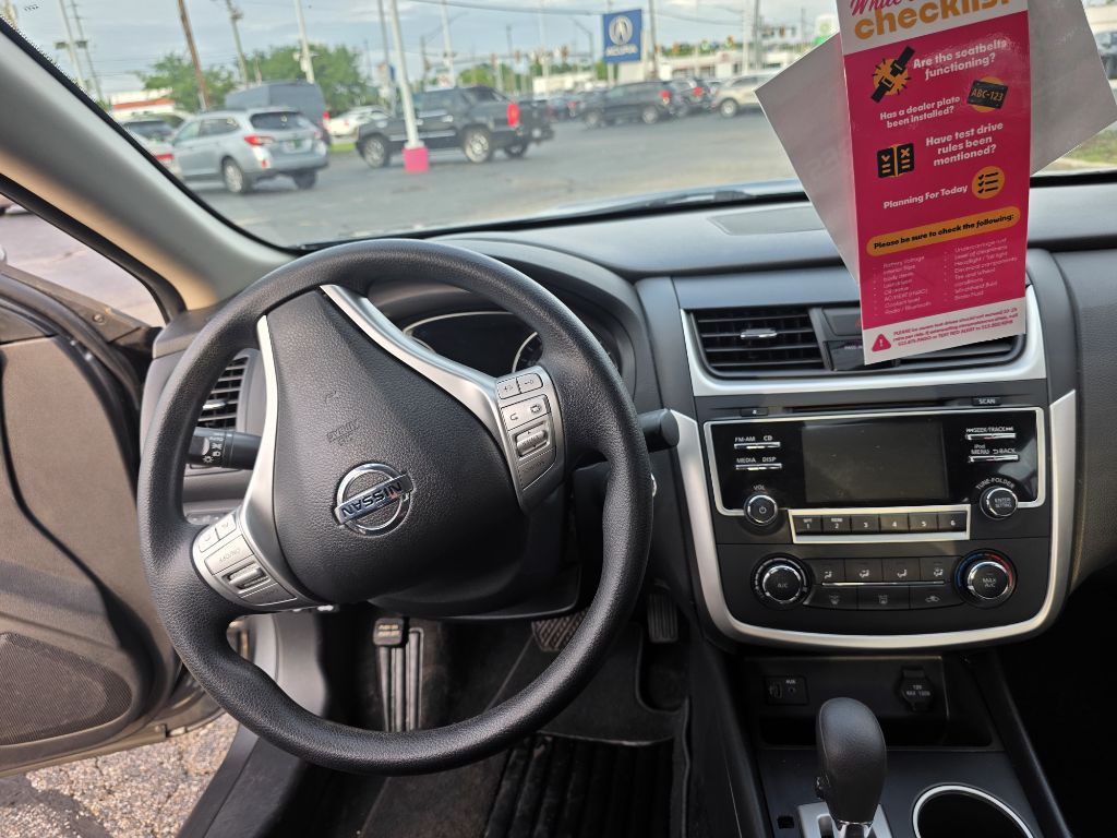 2017 Nissan Altima Image 29