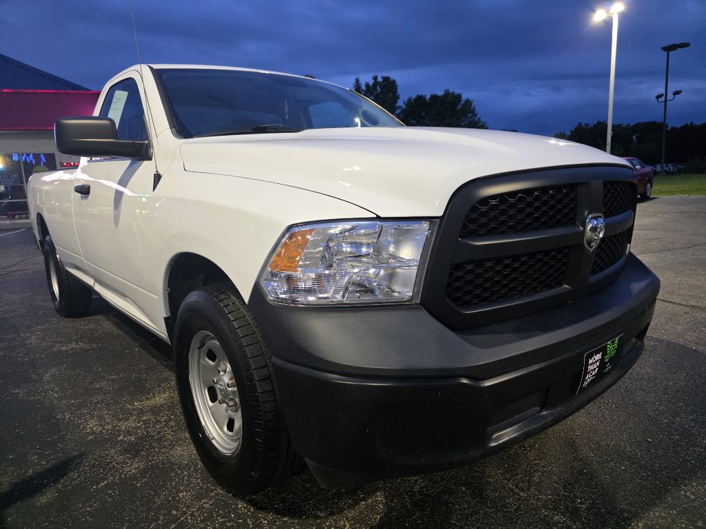 2022 RAM 1500 Image 3