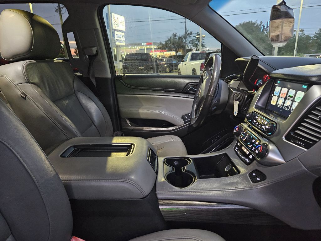 2017 Chevrolet Tahoe Image 28