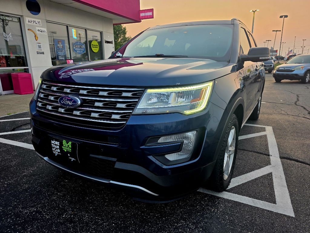 2017 Ford Explorer Image 2