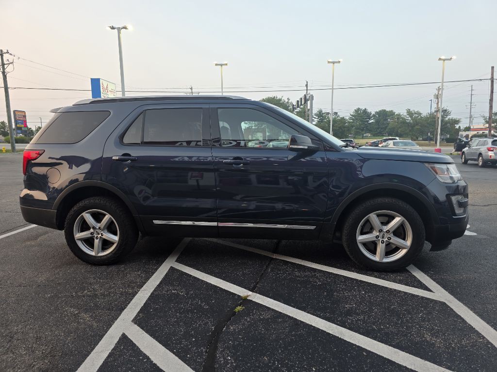 2017 Ford Explorer Image 9