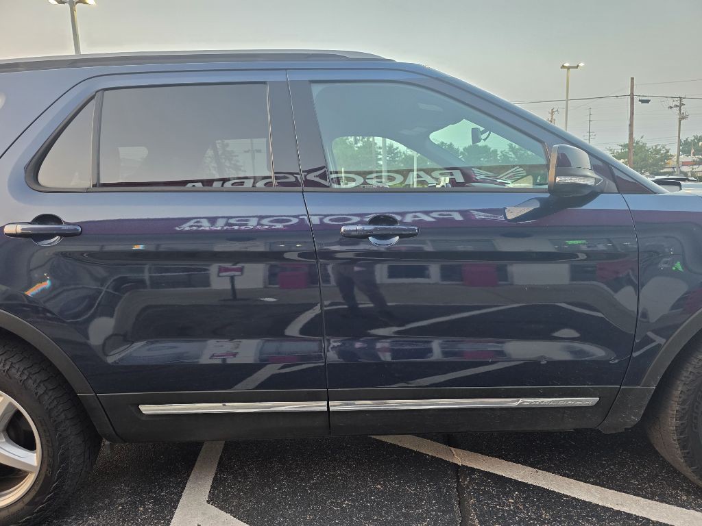 2017 Ford Explorer Image 10
