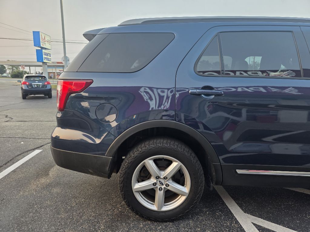 2017 Ford Explorer Image 12