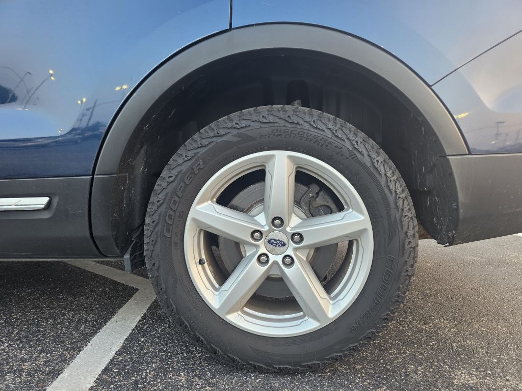 2017 Ford Explorer Image 13