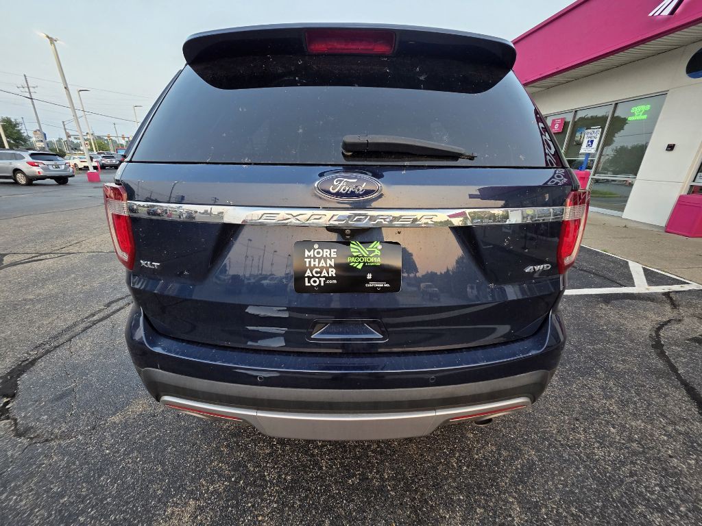 2017 Ford Explorer Image 16