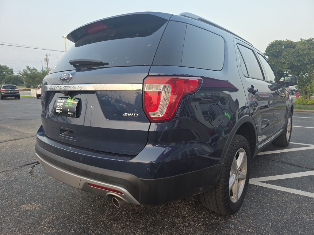 2017 Ford Explorer Image 18