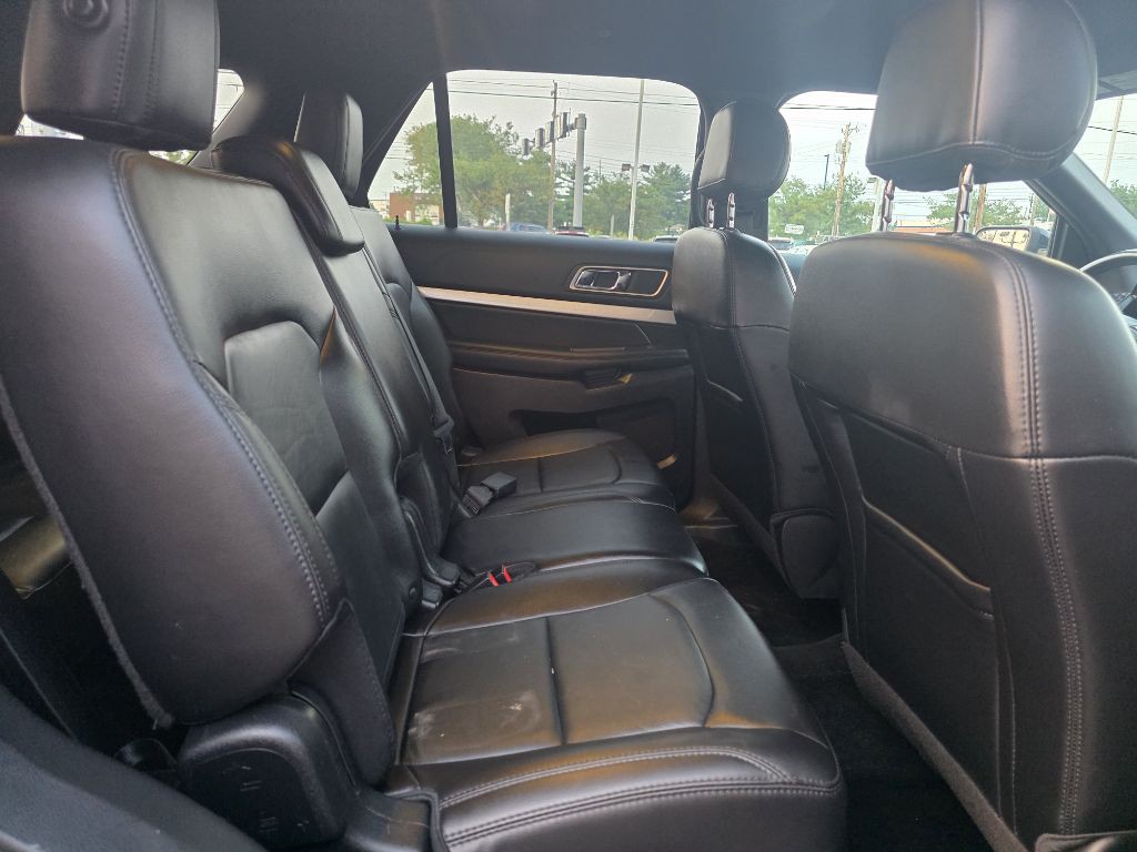 2017 Ford Explorer Image 29