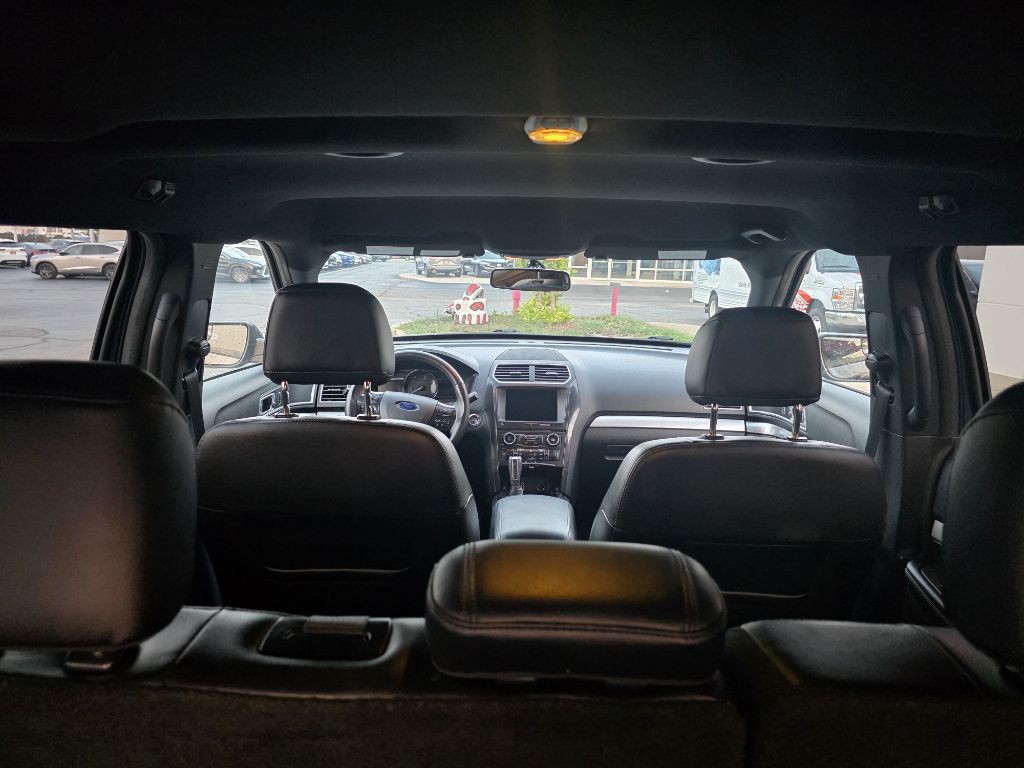 2017 Ford Explorer Image 30