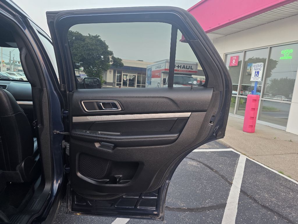 2017 Ford Explorer Image 35