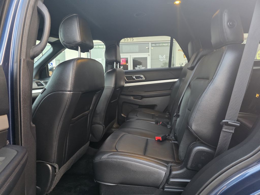 2017 Ford Explorer Image 44