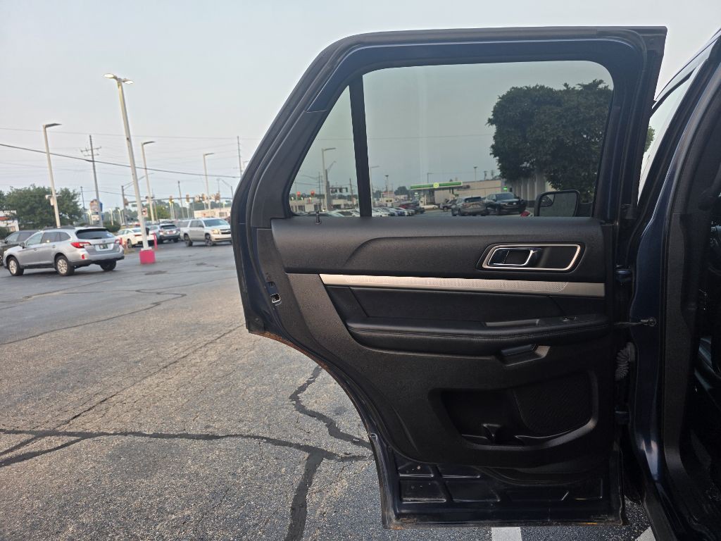 2017 Ford Explorer Image 47