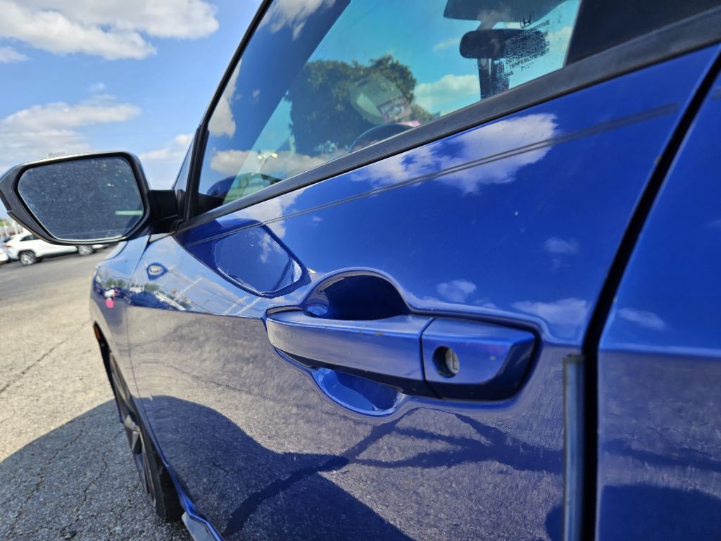 2018 Honda Civic Image 11