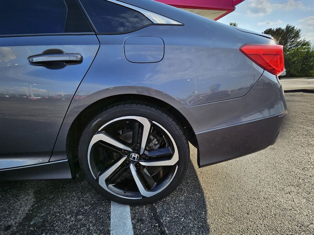 2019 Honda Accord Image 9