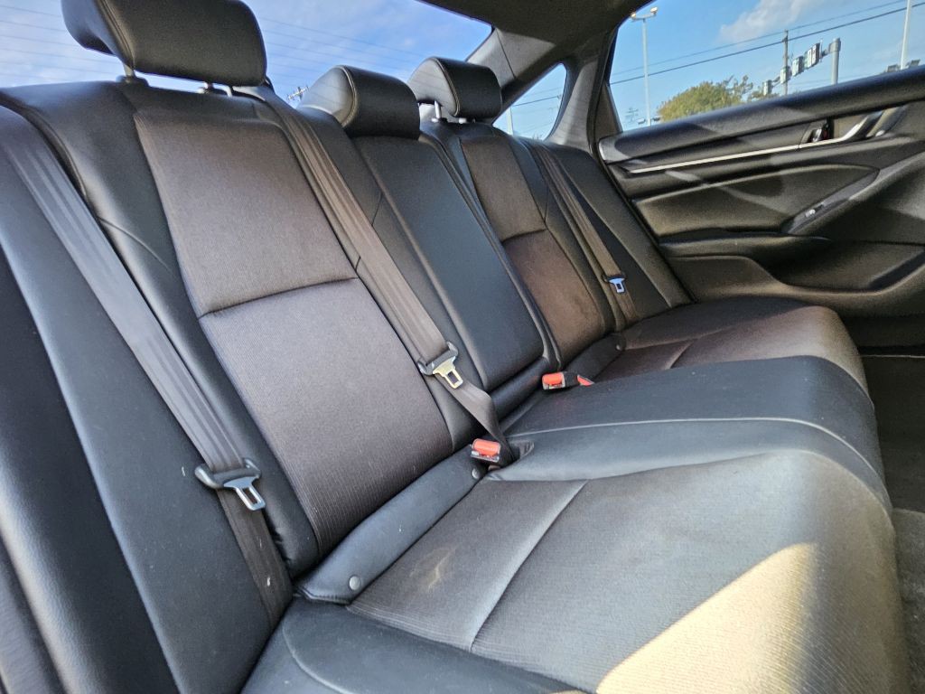 2019 Honda Accord Image 13