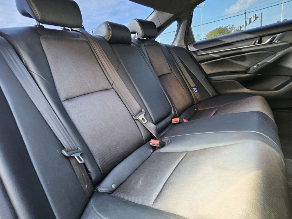 2019 Honda Accord Image 14
