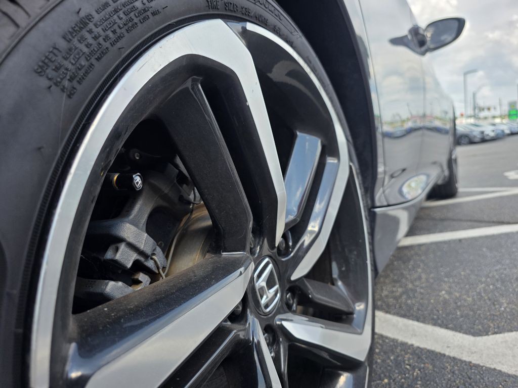 2019 Honda Accord Image 24