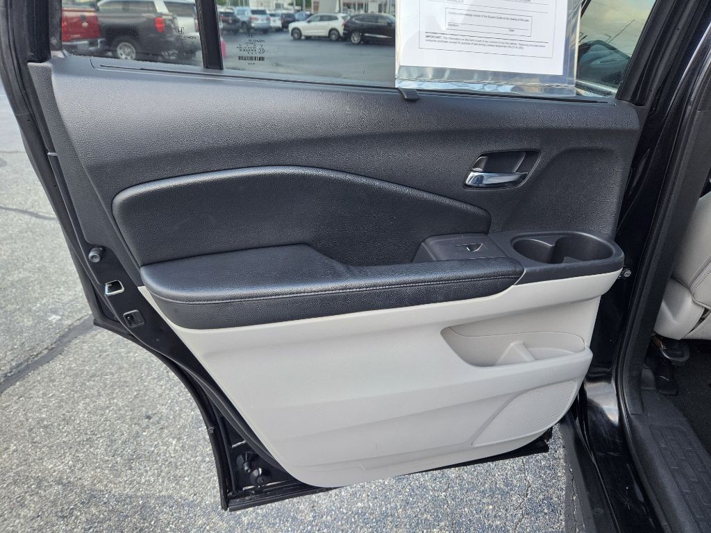 2016 Honda Pilot Image 40
