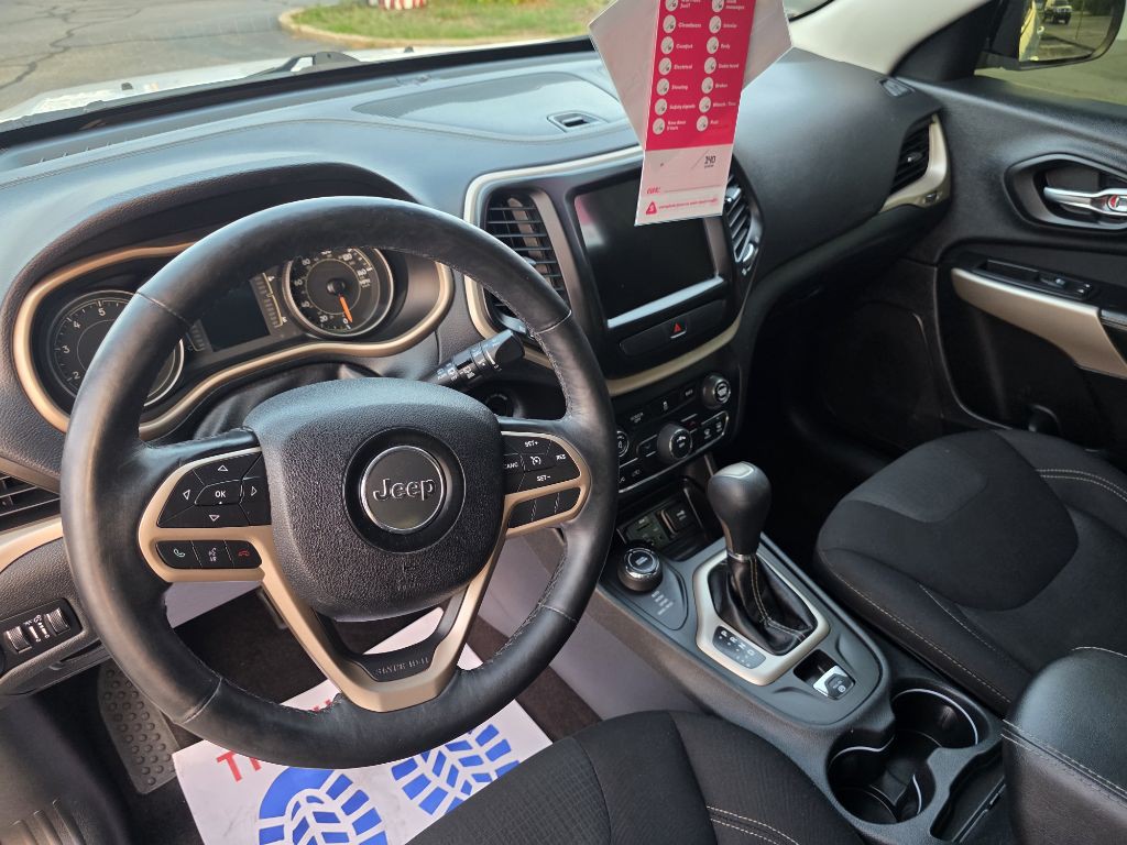 2017 Jeep Cherokee Image 33
