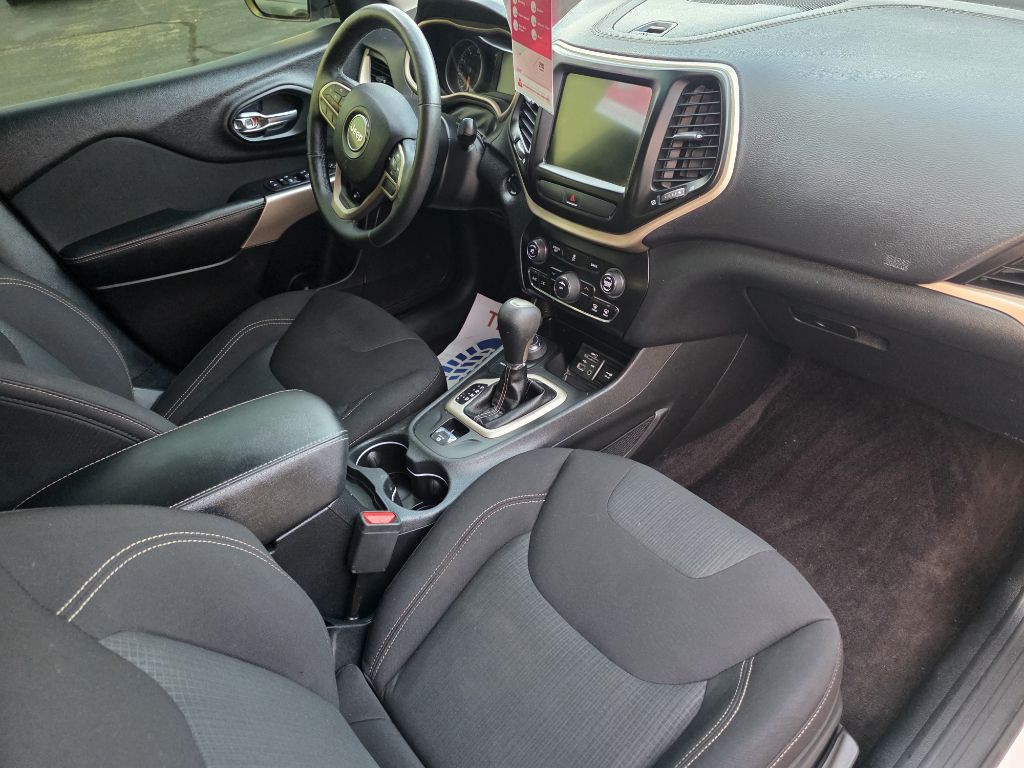 2017 Jeep Cherokee Image 39