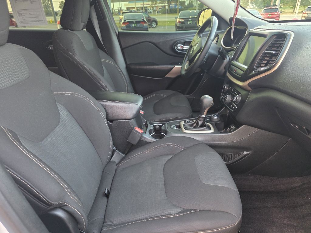 2017 Jeep Cherokee Image 40