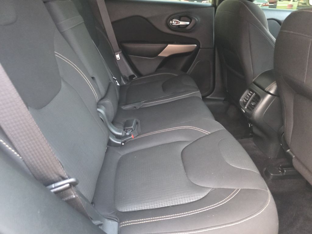 2017 Jeep Cherokee Image 49
