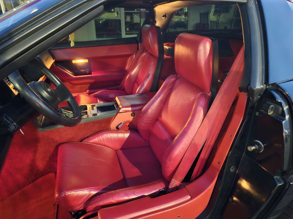 1987 Chevrolet Corvette Image 17
