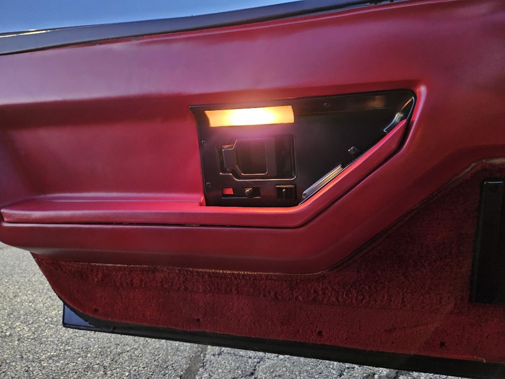 1987 Chevrolet Corvette Image 21