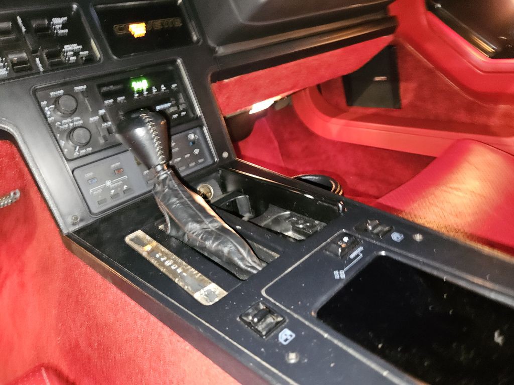 1987 Chevrolet Corvette Image 30