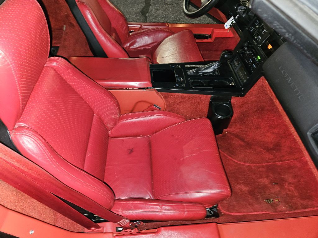 1987 Chevrolet Corvette Image 34
