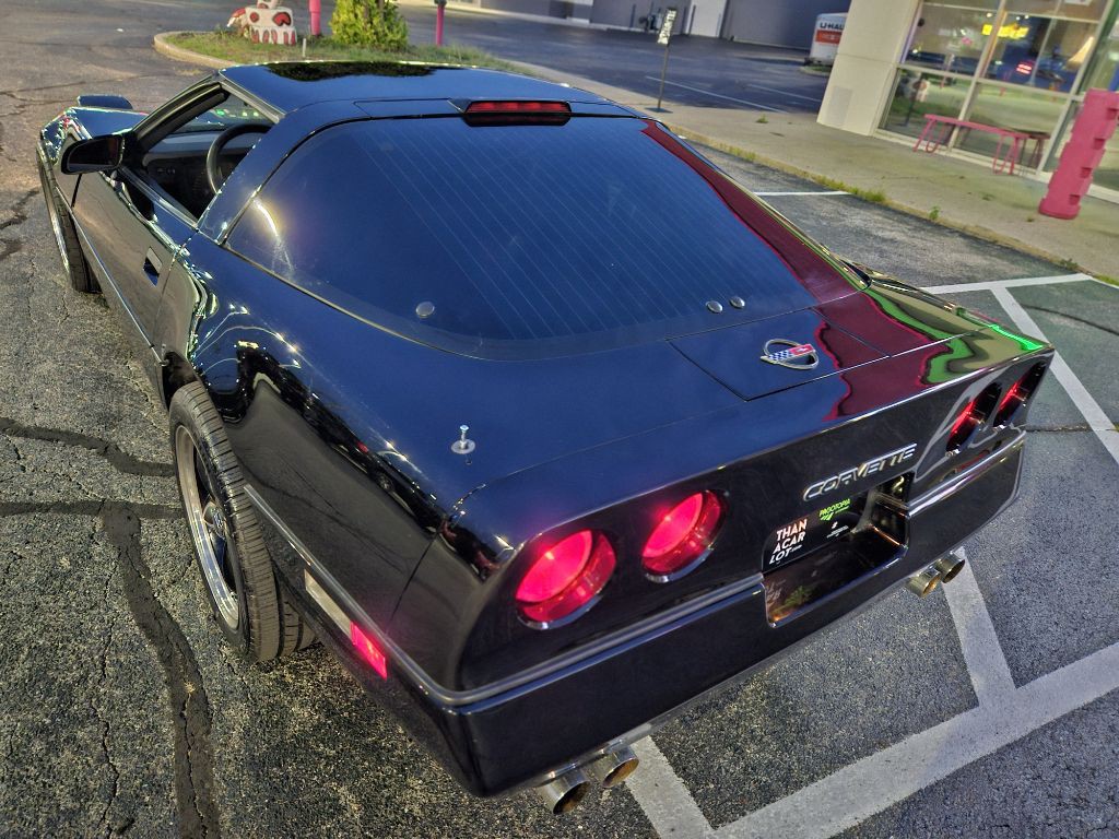 1987 Chevrolet Corvette Image 4