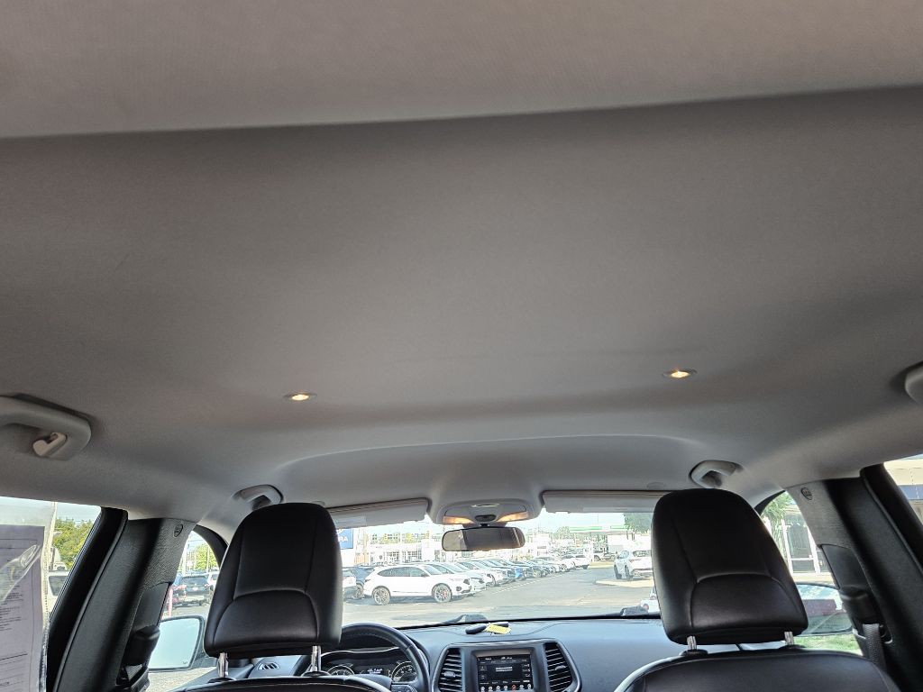 2020 Jeep Cherokee Image 21