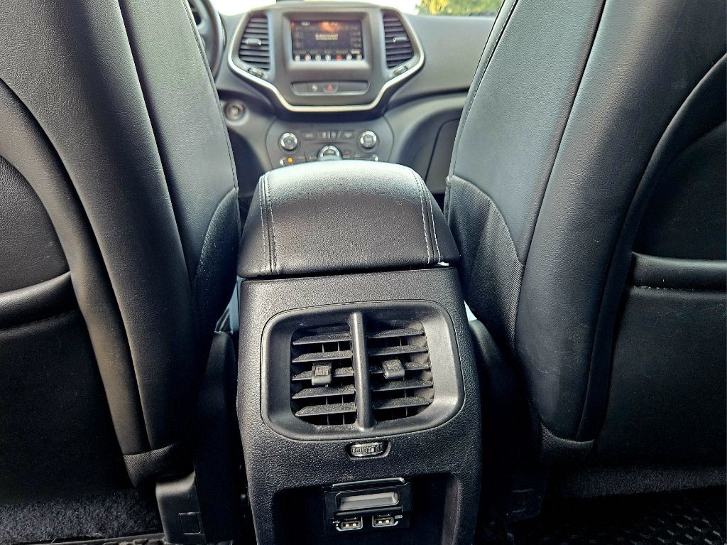 2020 Jeep Cherokee Image 33