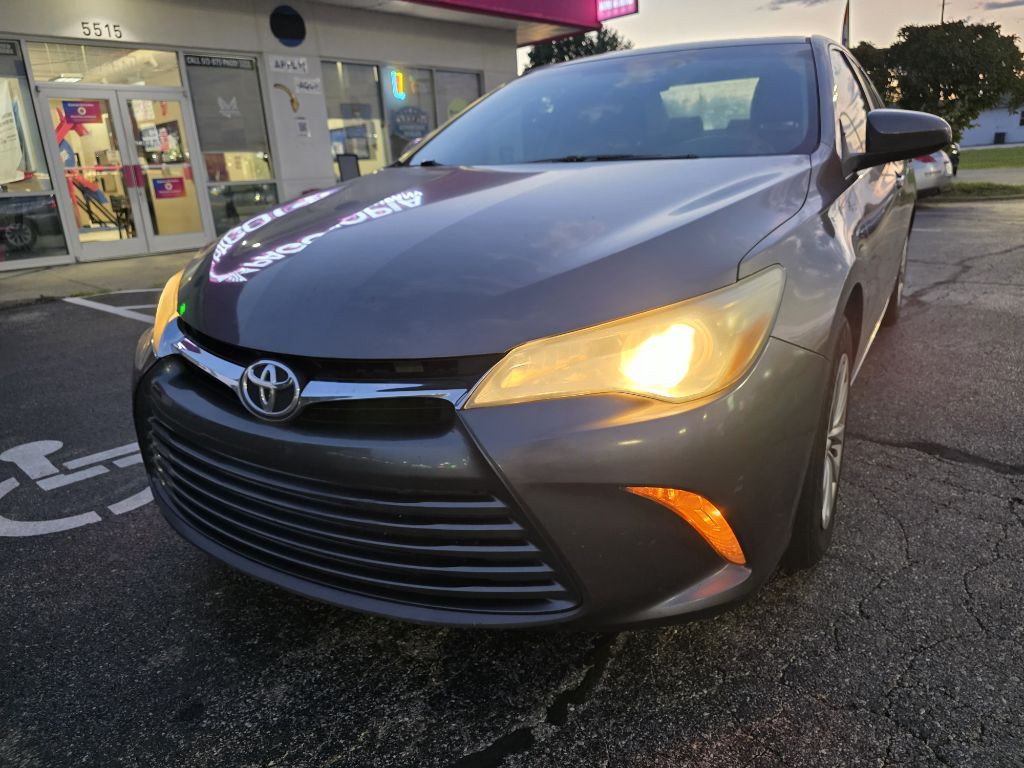 2016 Toyota Camry Image 4