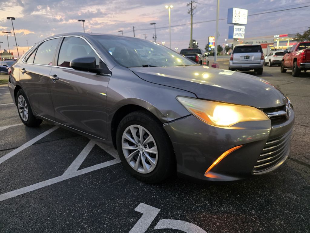 2016 Toyota Camry Image 6