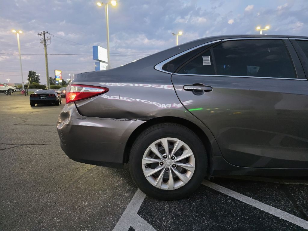 2016 Toyota Camry Image 7