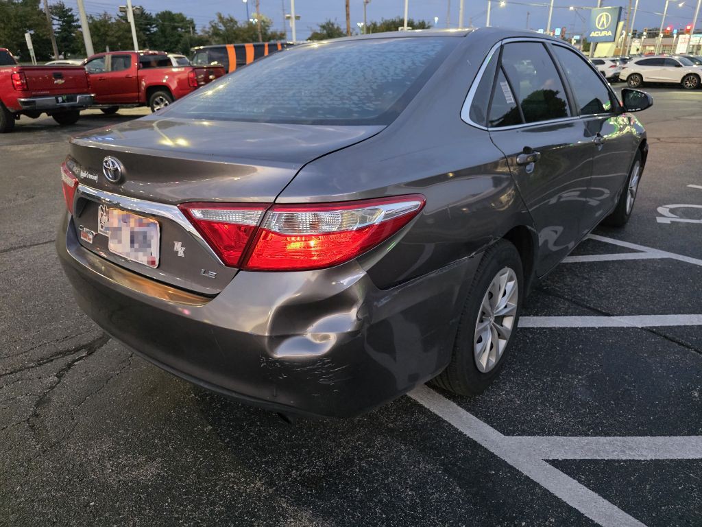 2016 Toyota Camry Image 8