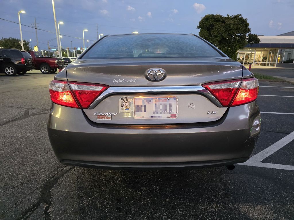 2016 Toyota Camry Image 9