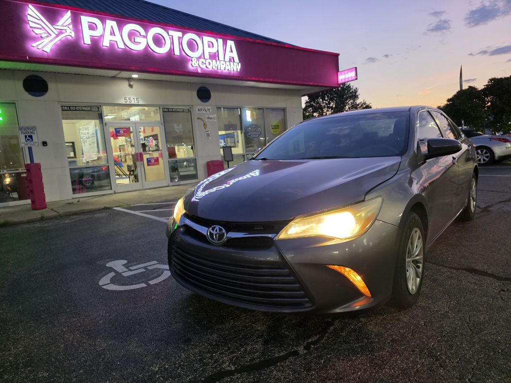 2016 Toyota Camry Image 33